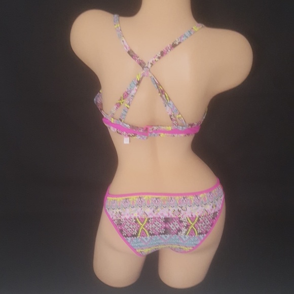 Victoria's secret 36C MEDIUM BIKINI SET NEW