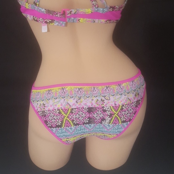Victoria's secret 36C MEDIUM BIKINI SET NEW
