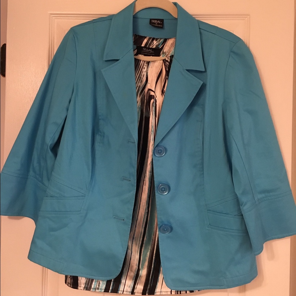 EUC Tribal size 10 blue blazer and top