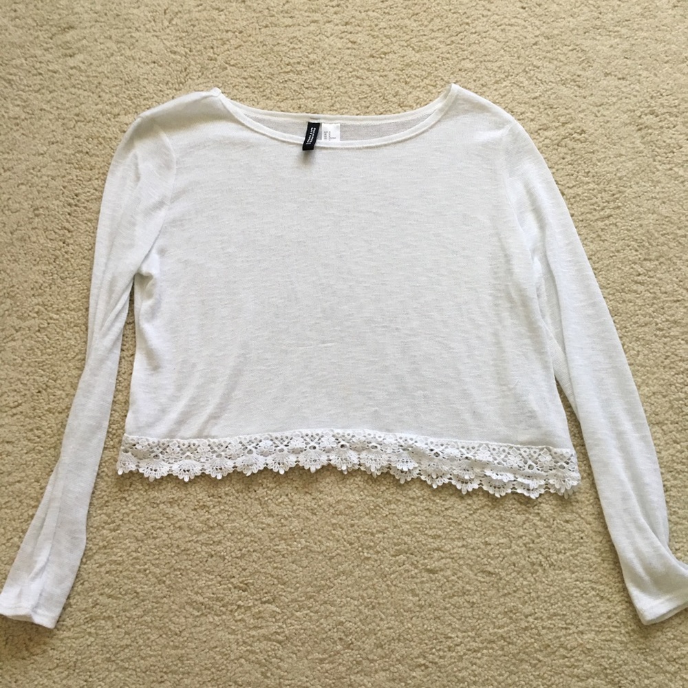 Cropped Long Sleeve w/ Lace Trim