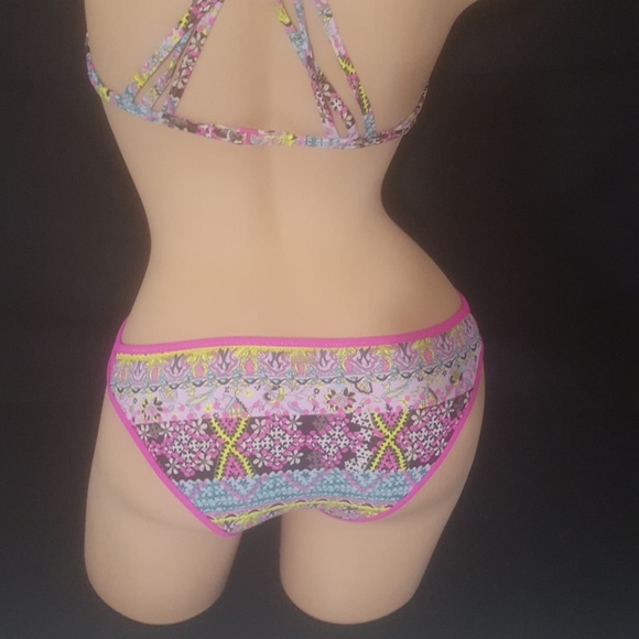 Victoria's secret MEDIUM BIKINI SET NEW