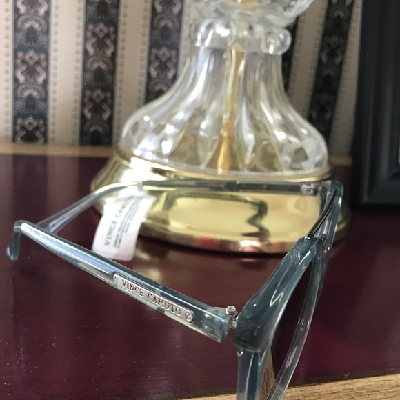 Vince Camuto sunglasses - Picture 3 of 4