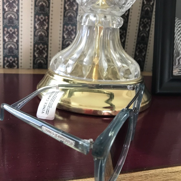 Vince Camuto sunglasses - Picture 4 of 4