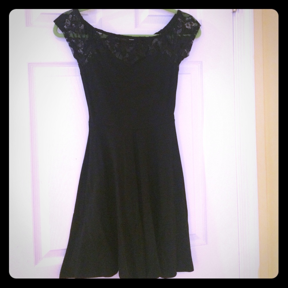 New look black dress