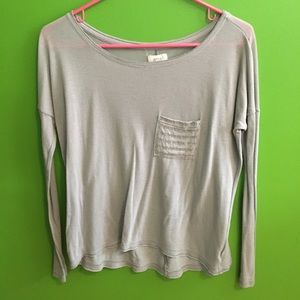 Thin long sleeve crop top