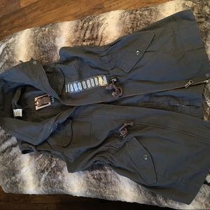 Shelby gray vest