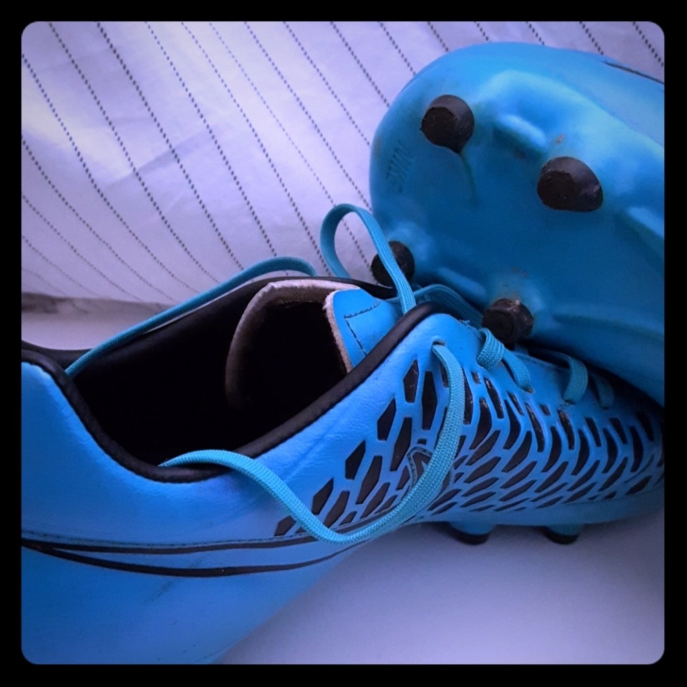 NIKE Soccer cleats