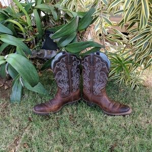 Ariat cowgirl boots