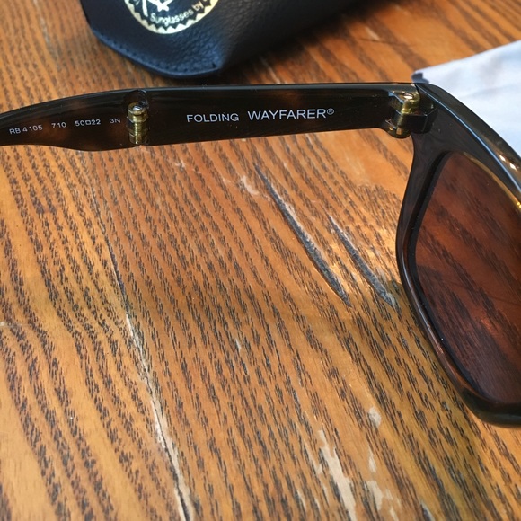 Ray-Ban Folding Wayfarer Sunglasses - Picture 3 of 7