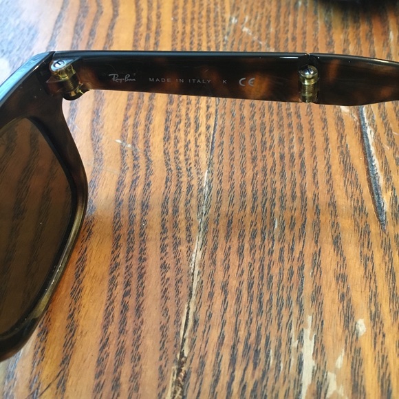Ray-Ban Folding Wayfarer Sunglasses - Picture 4 of 7