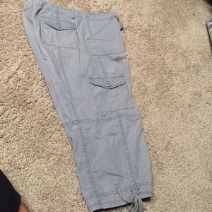 Dark Gray Capris 🖤