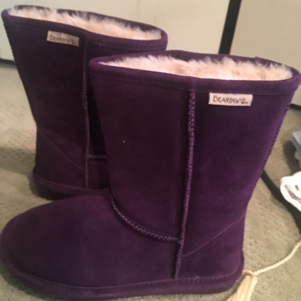 Bearpaw Emma Short Woman's Suede Purple Boot