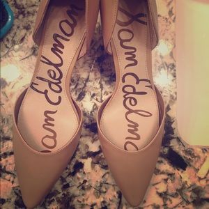 MUST GO! Nude comfortable pumps! Worn 1 time!