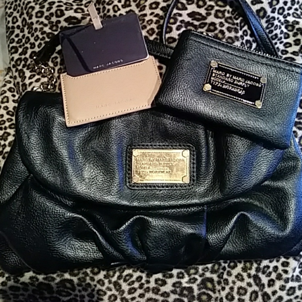 Only today bag and wallet and pocket mirror!!