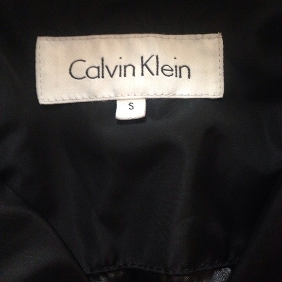 Calvin Klein vest puffer zip in black - Picture 4 of 5