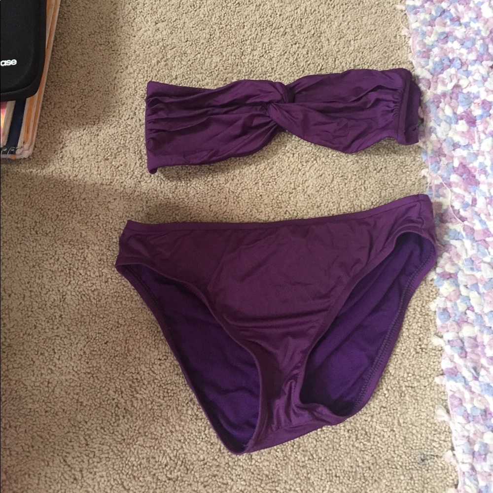 Purple strapless bikini