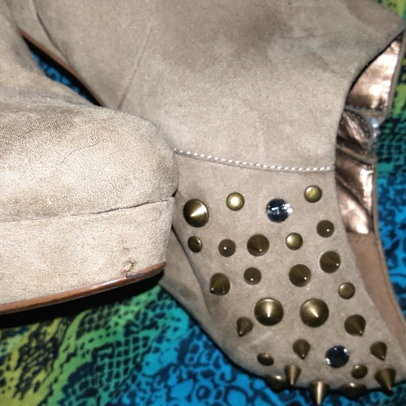 Tan Antique Gold Spiked Booties Platform Heels - Picture 3 of 5