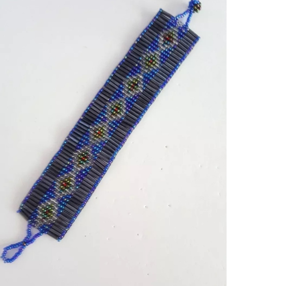 Tribal Beaded 7" Diamond Pattern Bracelet - Picture 5 of 9