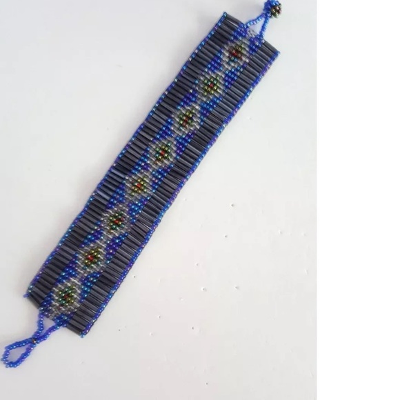 Tribal Beaded 7" Diamond Pattern Bracelet - Picture 5 of 9