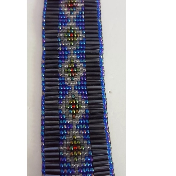 Tribal Beaded 7" Diamond Pattern Bracelet - Picture 6 of 9