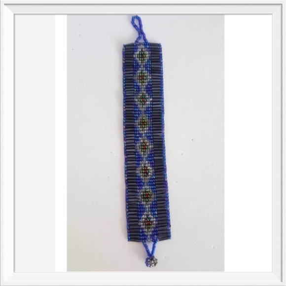 Tribal Beaded 7" Diamond Pattern Bracelet - Picture 4 of 9