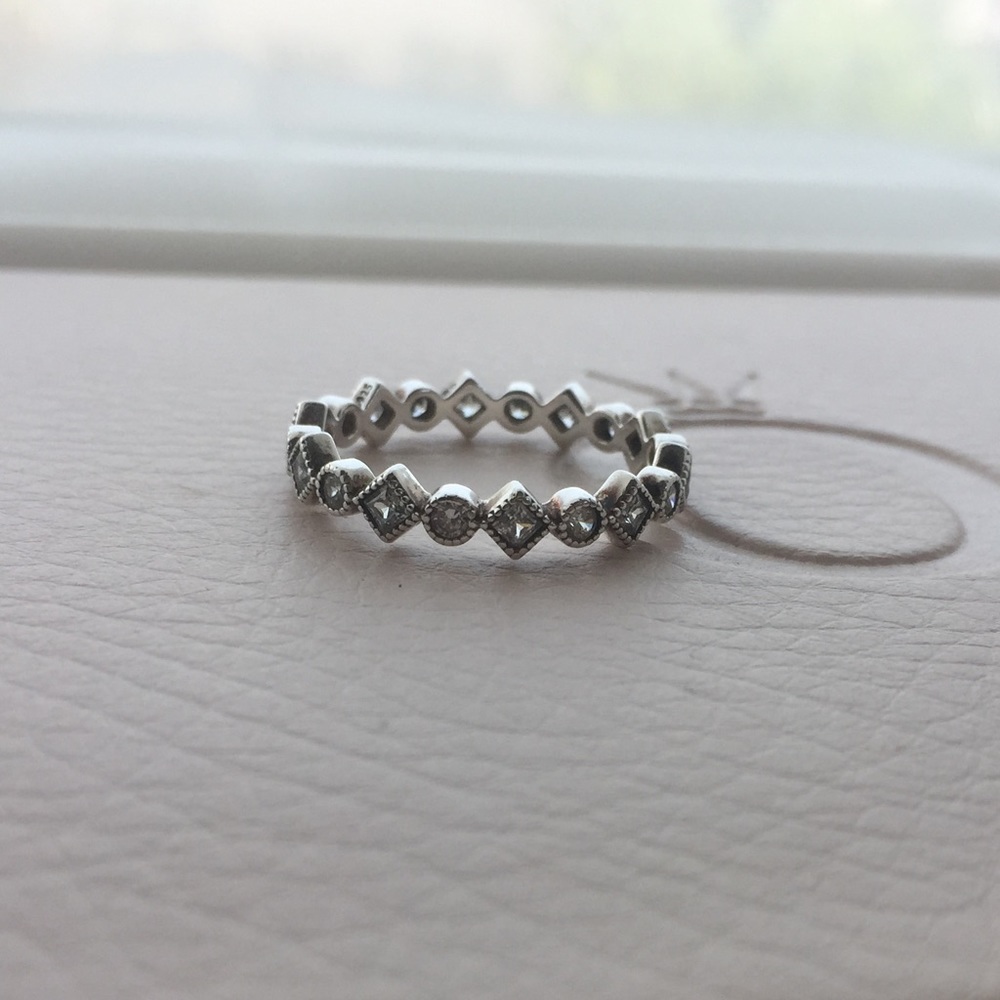 Pandora Alluring Brilliant Princess Ring Sz 60