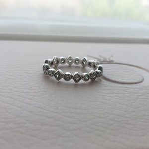 Pandora Alluring Brilliant Princess Ring Sz 60