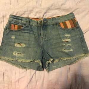 Rustic Jean shorts. Blu Pepper