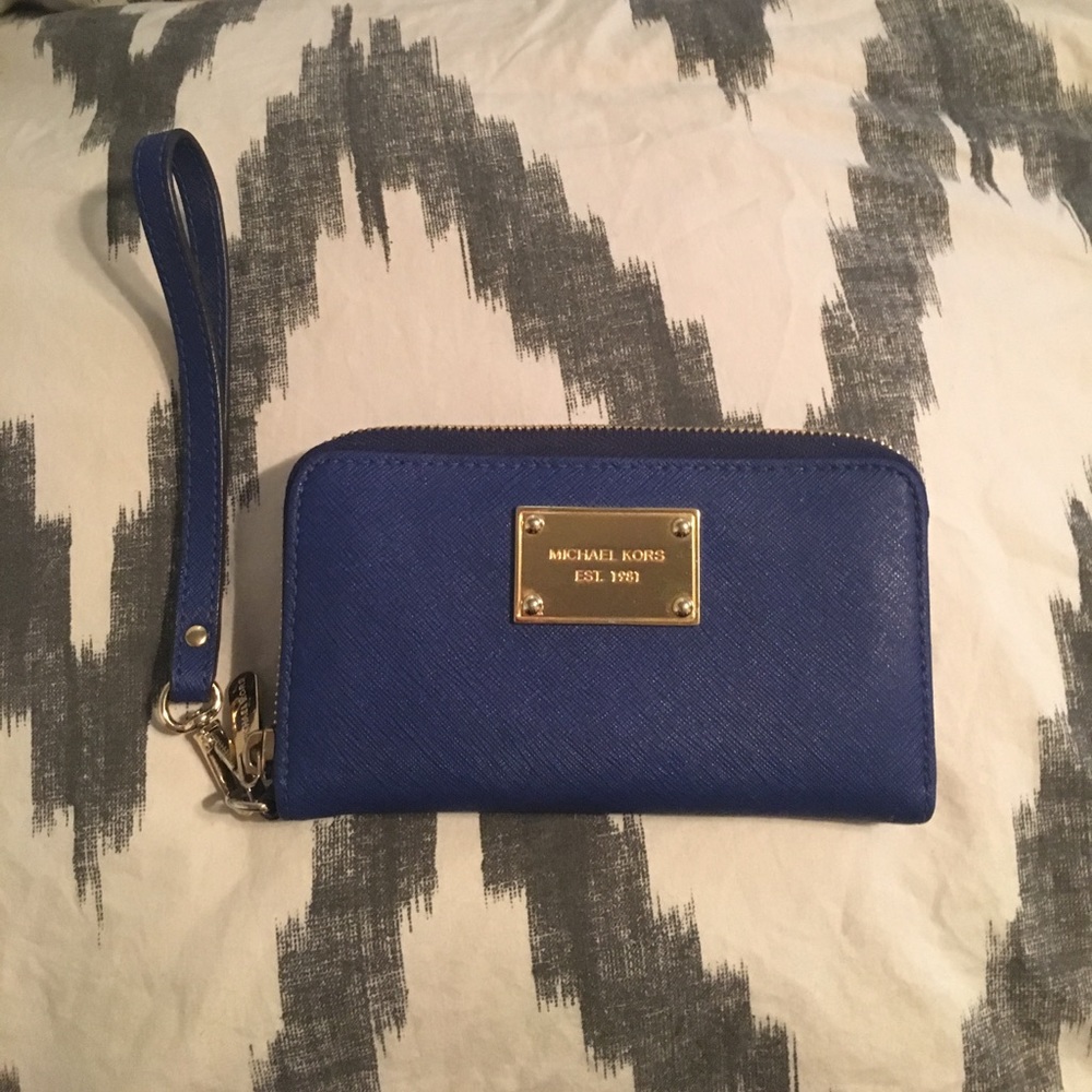 Michael Kors Smartphone Wristlet