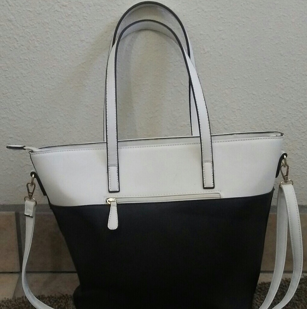 Handbag - Picture 2 of 4