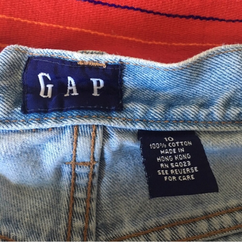 Vintage looking high waisted denim Gap mom shorts - Picture 6 of 8