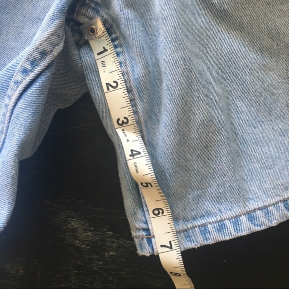 Vintage looking high waisted denim Gap mom shorts - Picture 4 of 8