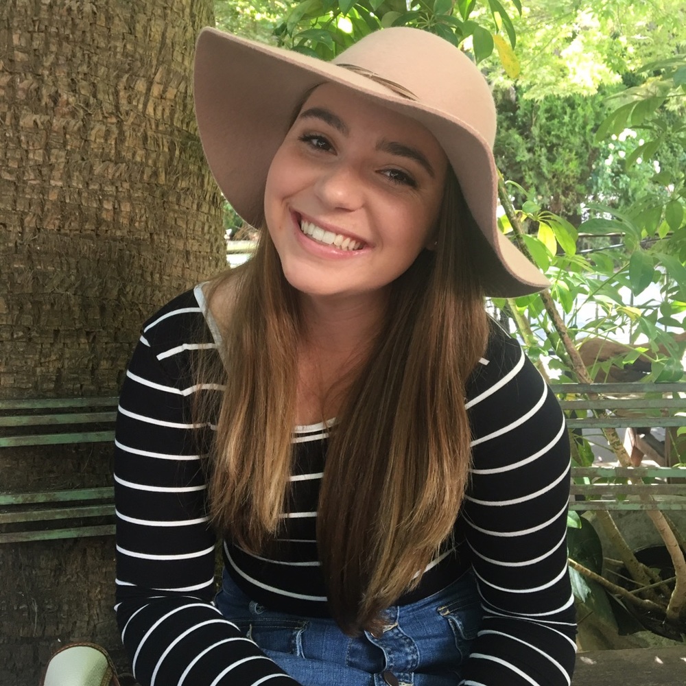 Meet your Posher, Claire