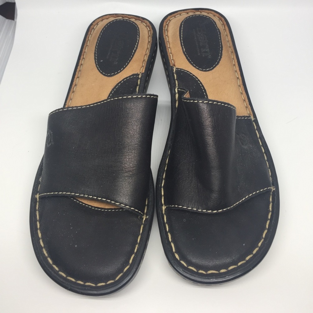 BORN black leather Sandals