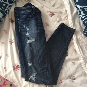 Ripped Dark Wash Skinny Jeans!