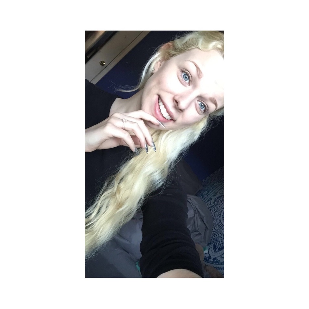 Meet your Posher, Ariel