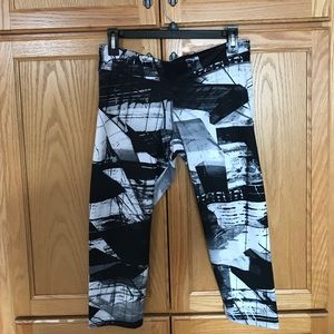 Adidas crop active wear pants