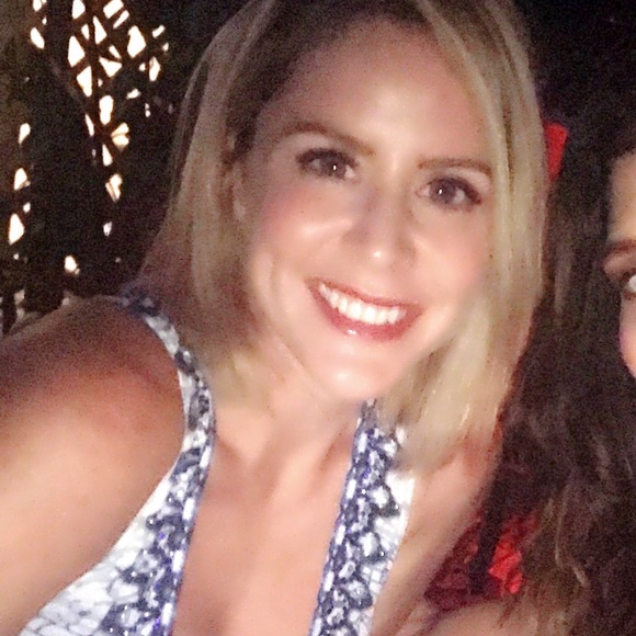 Meet your Posher, Jess! - Picture 2 of 2