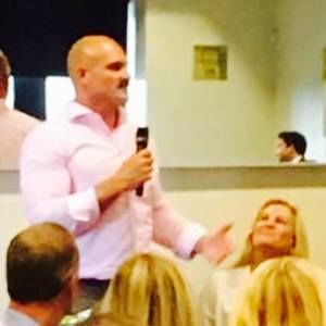 Meet your Posher, Derek