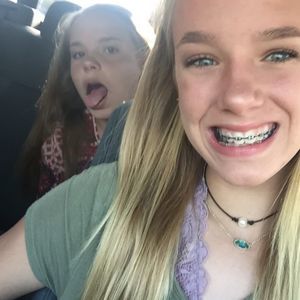 Meet your Posher, Claire