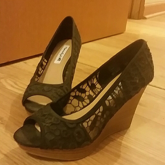 American Eagle wedges size 6.5 - Picture 1 of 2