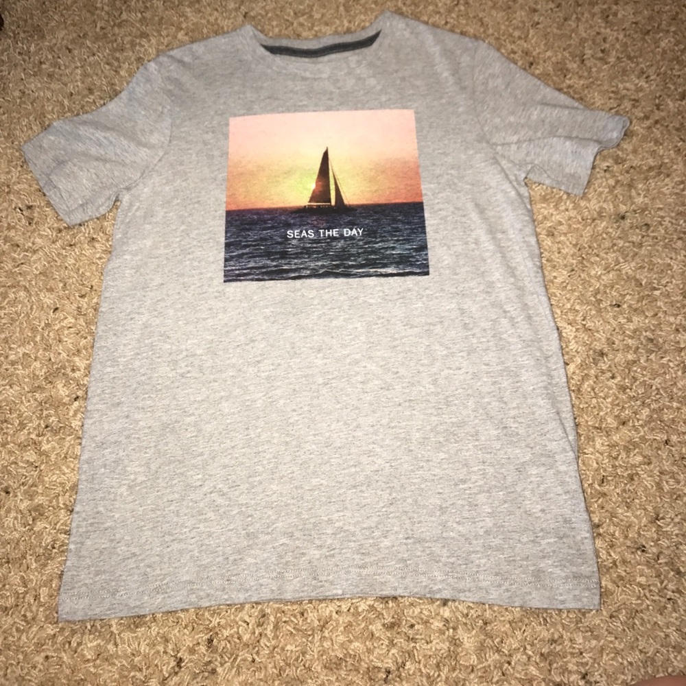 Old navy "Seas the day" tee