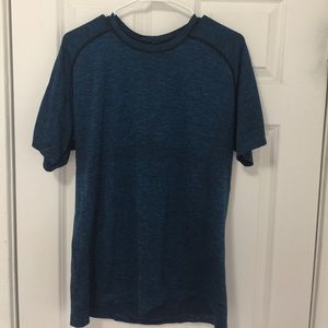 Lululemon athletica performance T-shirt
