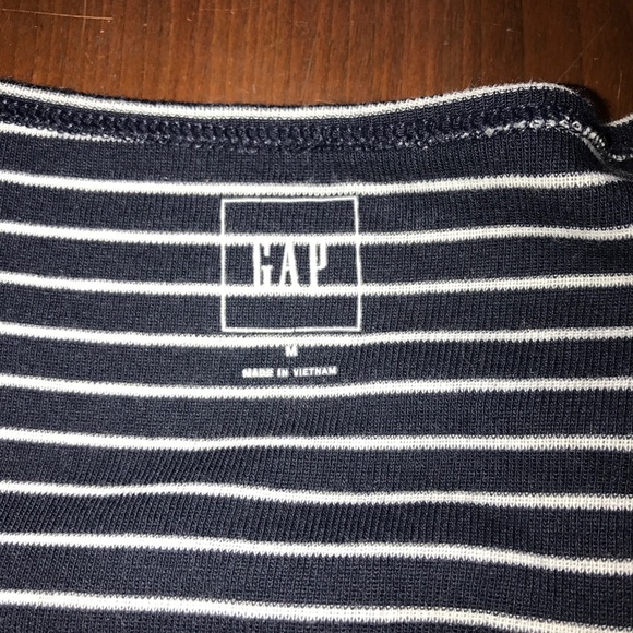 Gap v neck tee - Picture 5 of 7