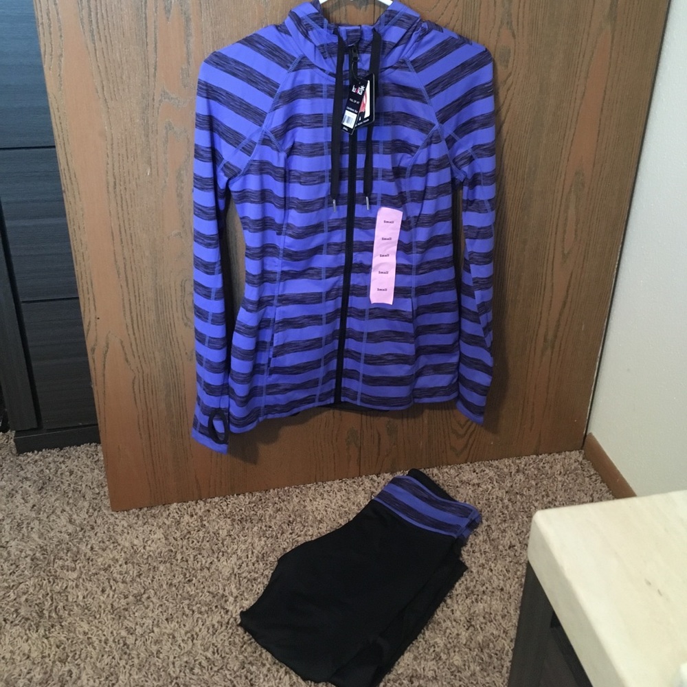 Lukka Active Sweatshirt and Leggings