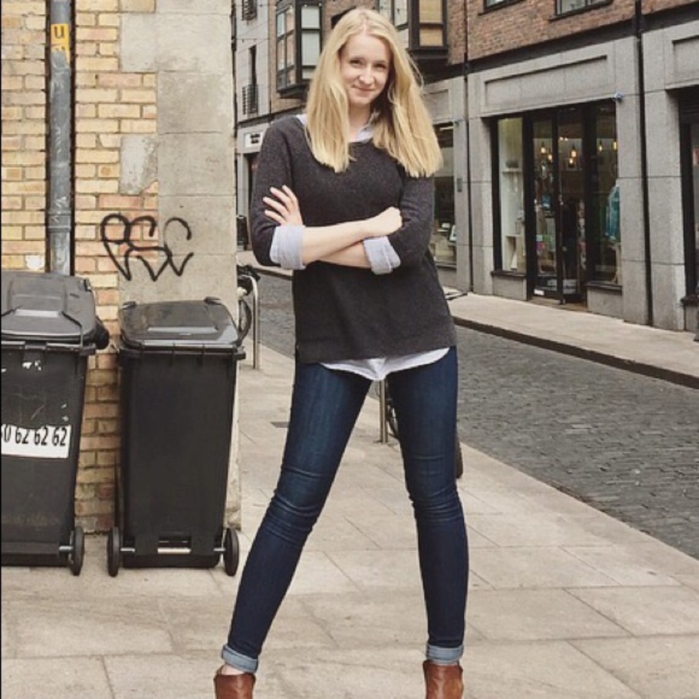 Meet your Posher, Caitlin