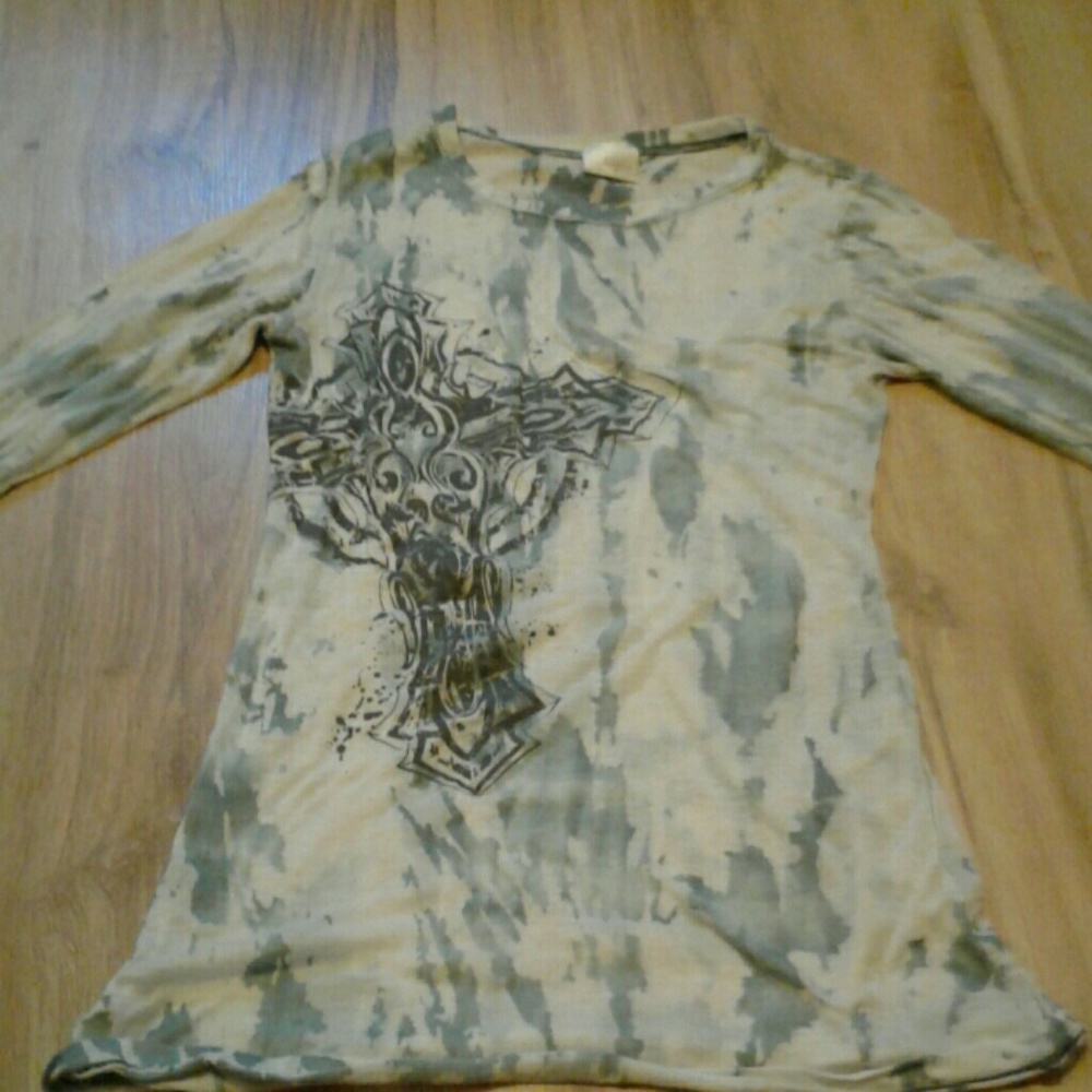 Long sleeve fitted shirt