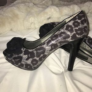 Nine & Co Black Leopard Heels