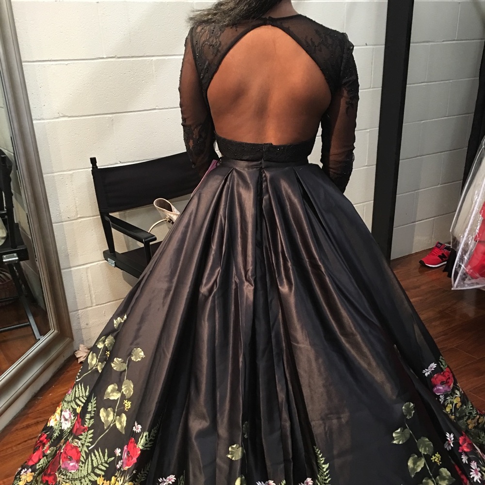Sherri Hill black prom dress