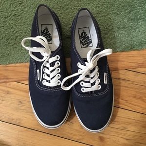 BRAND NEW Navy lo-pro Vans